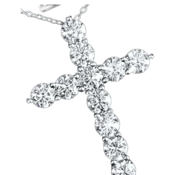 Elegant 925 Sterling Silver Cross Pendant Necklace. 925 Sterling Silver - Picture 8 of 10